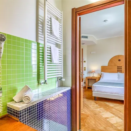Penthouse מלון פרוג'ה