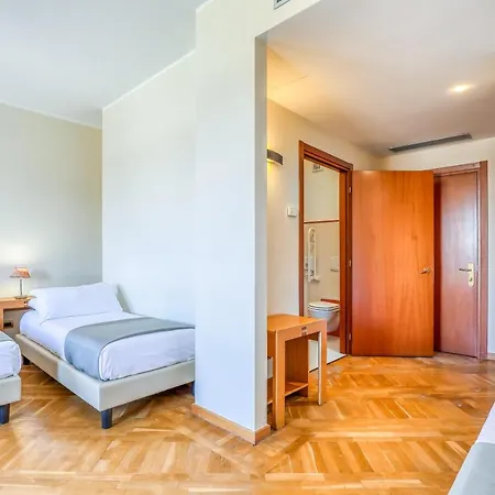 מלון Penthouse פרוג'ה