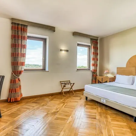 Penthouse Szálloda 4*