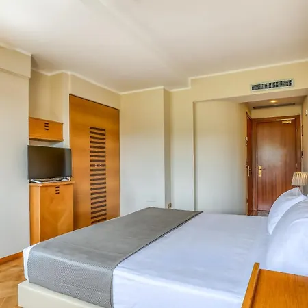 Penthouse מלון פרוג'ה