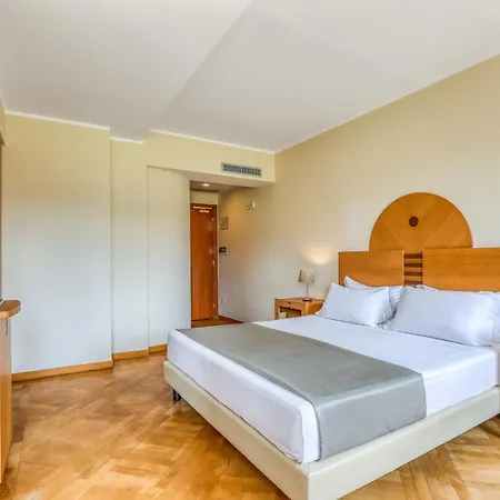 Penthouse מלון