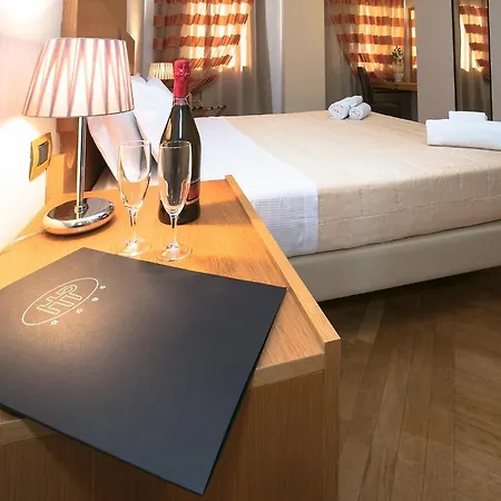 Hotel Penthouse 4*