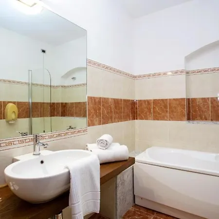 Hotel Penthouse 4*