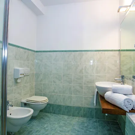 Hotel Penthouse 4*