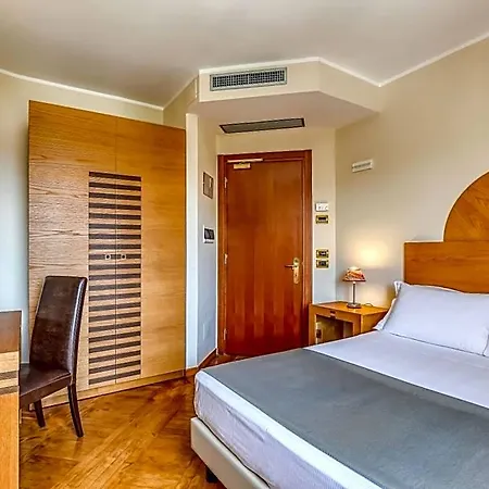 Penthouse 4* פרוג'ה
