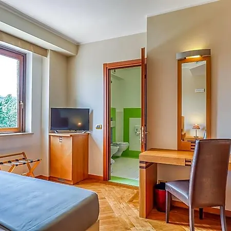 מלון Penthouse פרוג'ה