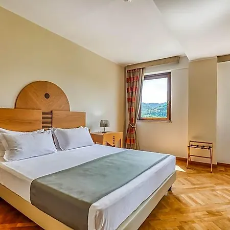 Hotell Penthouse 4*