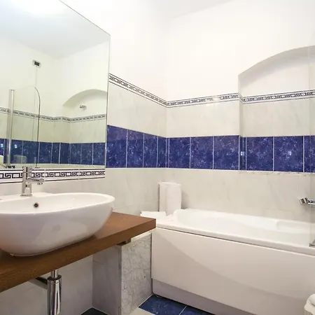 Penthouse פרוג'ה